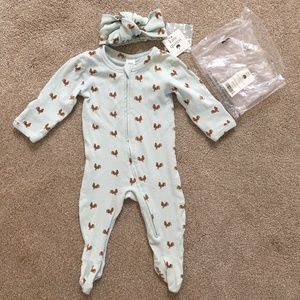 kate quinn zipper footie | headband | small rooster scatter | like NEW